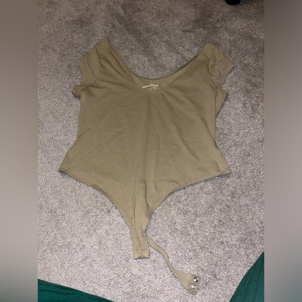 BODY SUIT